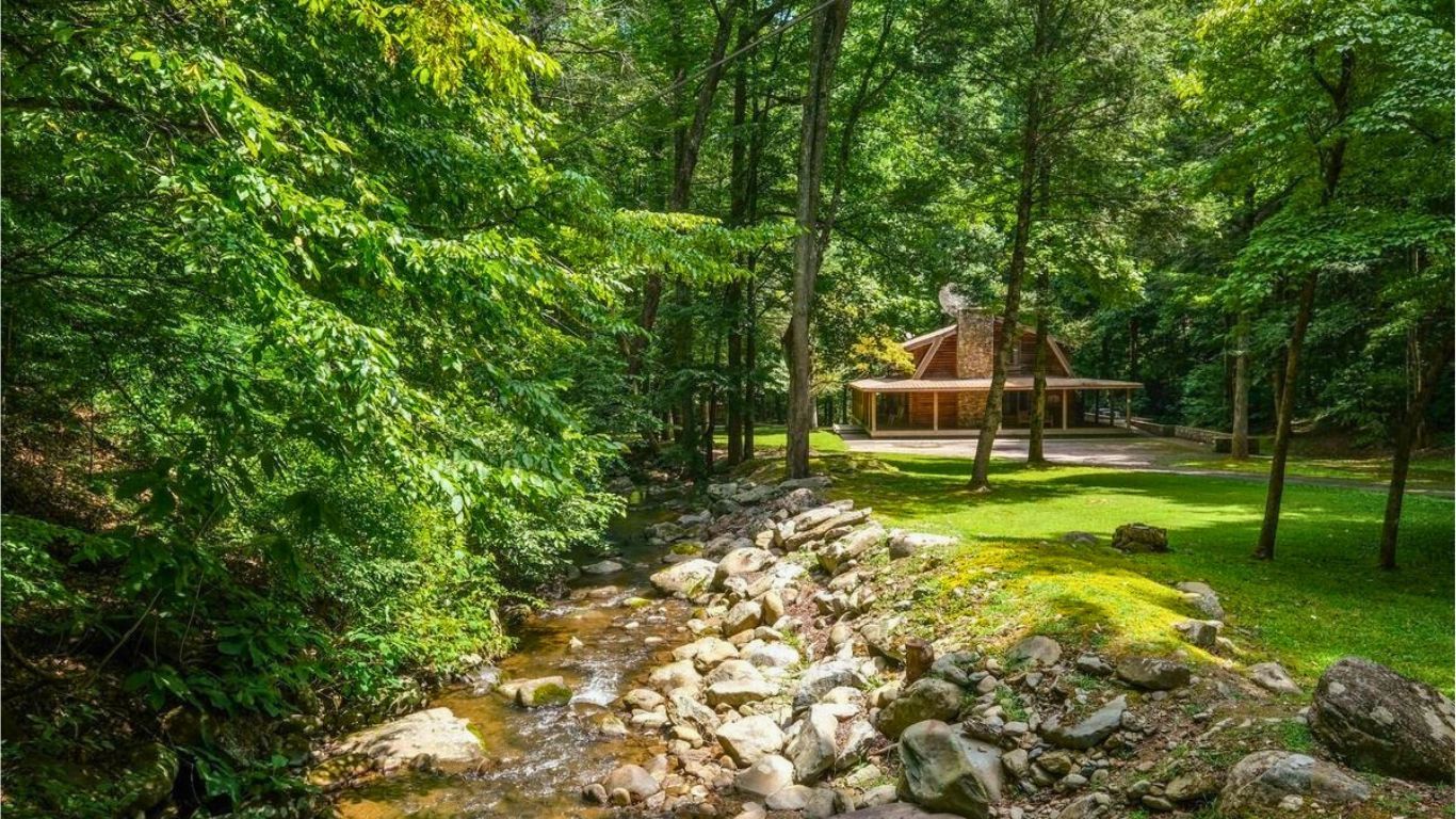 3 Of The Most Unique and Affordable Cabin Rentals in America 3 Of The Most Unique and Affordable Cabin Rentals in America