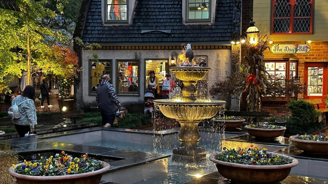 Top 10 Things to Do on a Rainy Day in Gatlinburg and Pigeon Forge Top 10 Things to Do on a Rainy Day in Gatlinburg and Pigeon Forge