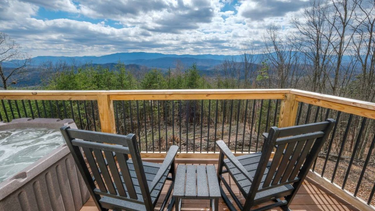 Top 5 3-Bedroom Cabins with Views in Pigeon Forge Top 5 3-Bedroom Cabins with Views in Pigeon Forge