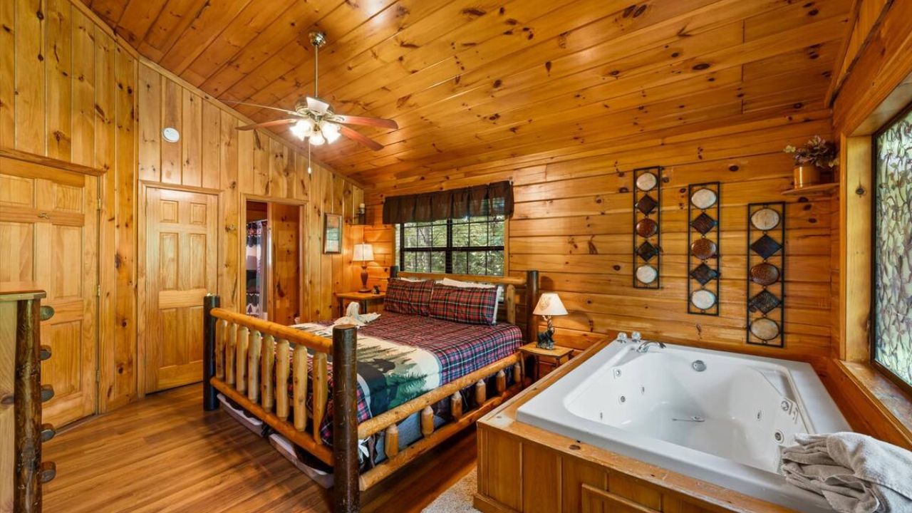 6 Things to Look for When Picking a Pigeon Forge Cabin for Couples 6 Things to Look for When Picking a Pigeon Forge Cabin for Couples