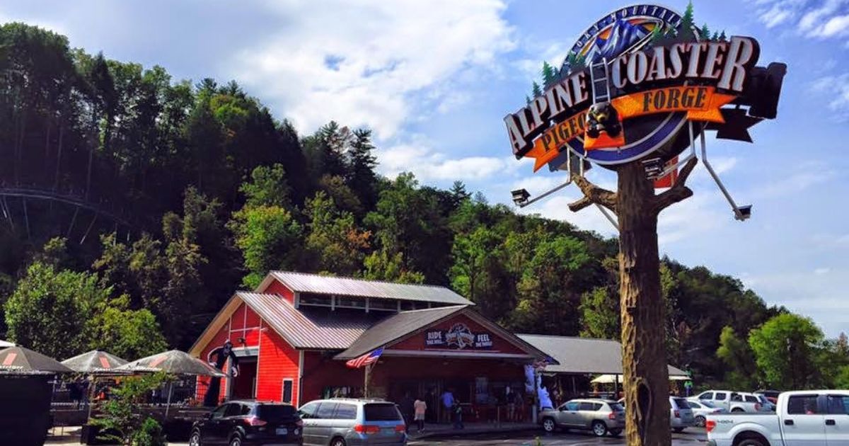 Top 4 Exhilarating Coasters in the Smoky Mountains Top 4 Exhilarating Coasters in the Smoky Mountains