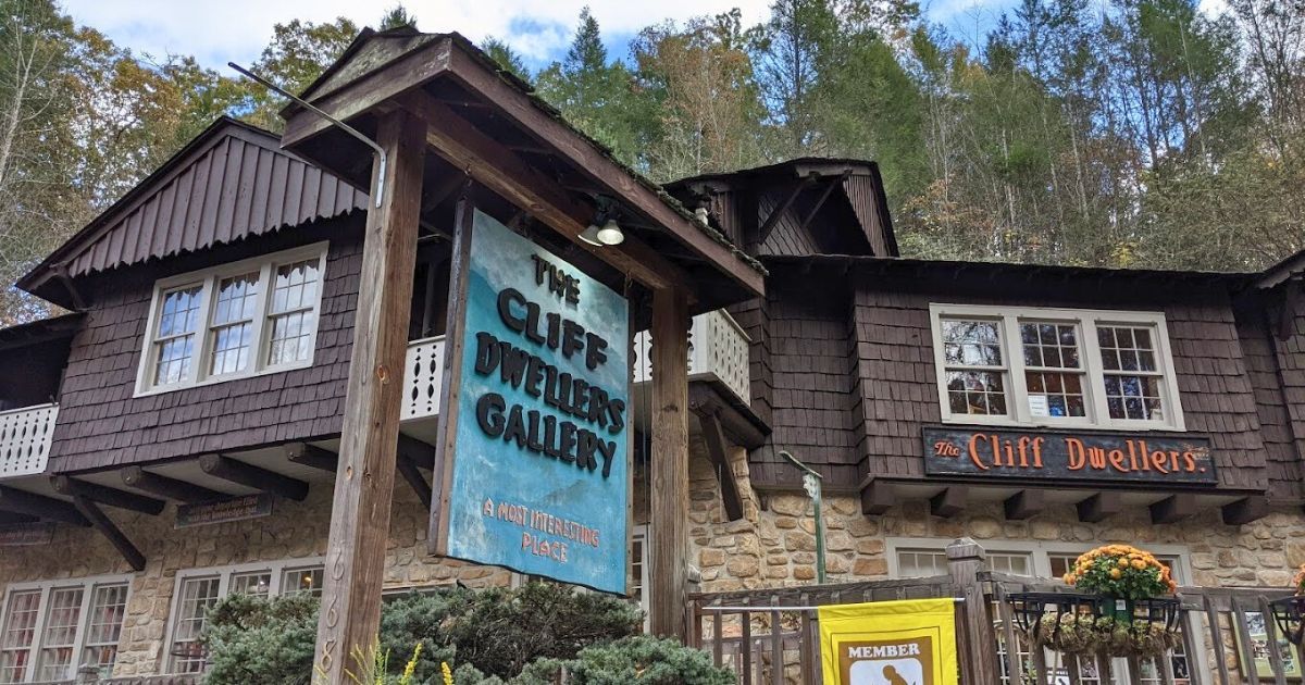 Exploring the Arts and Crafts Community of Gatlinburg in Winter Exploring the Arts and Crafts Community of Gatlinburg in Winter
