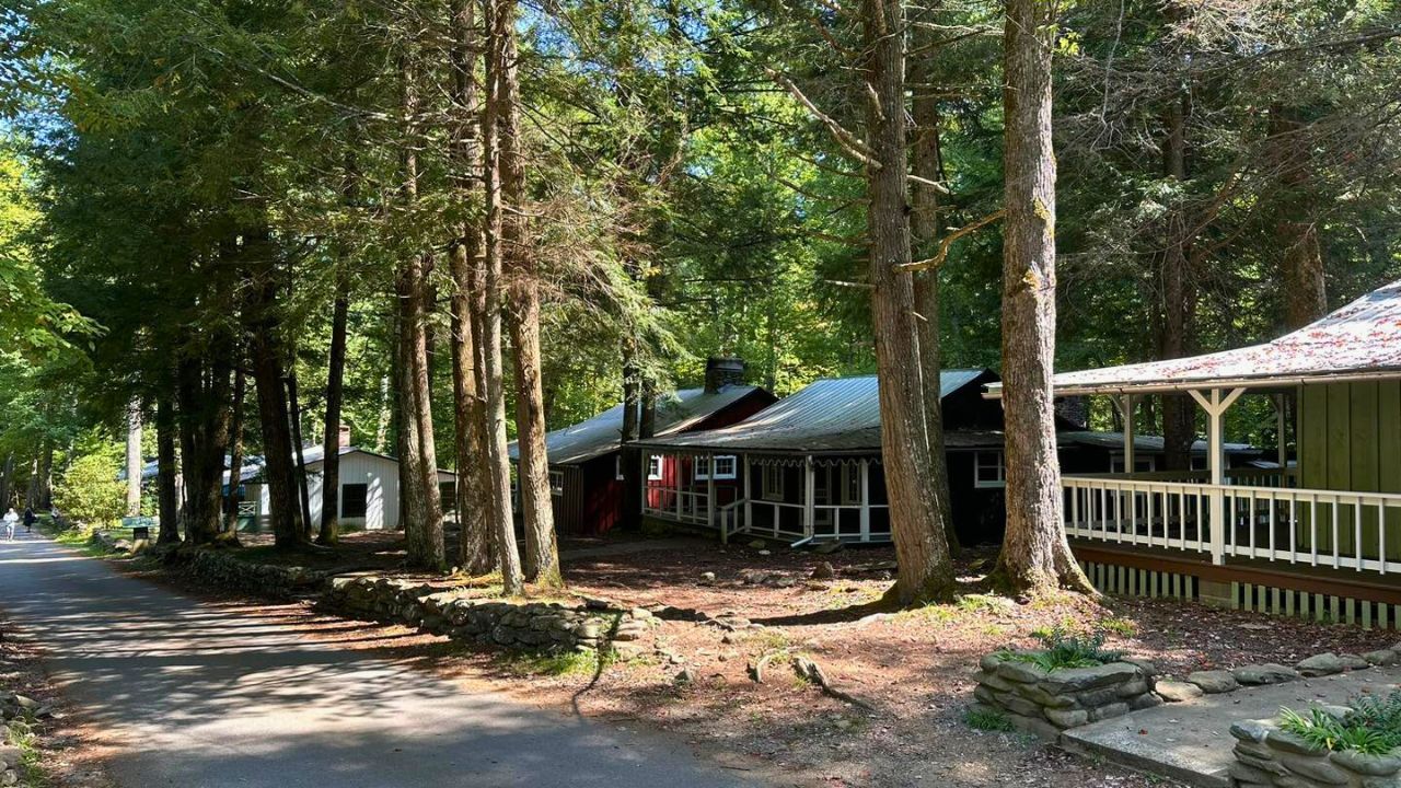 Explore Daisy Town in the Great Smoky Mountains Explore Daisy Town in the Great Smoky Mountains