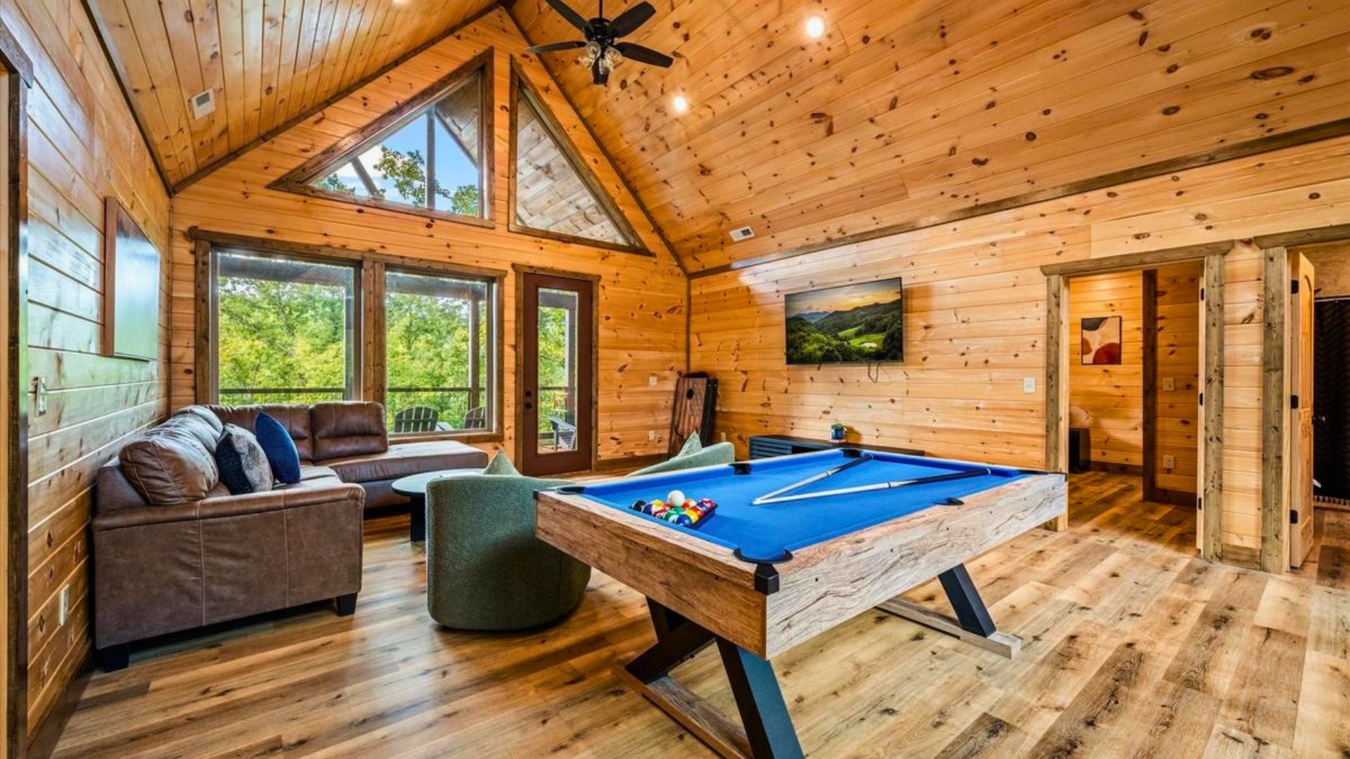Cabins with a Pool Table