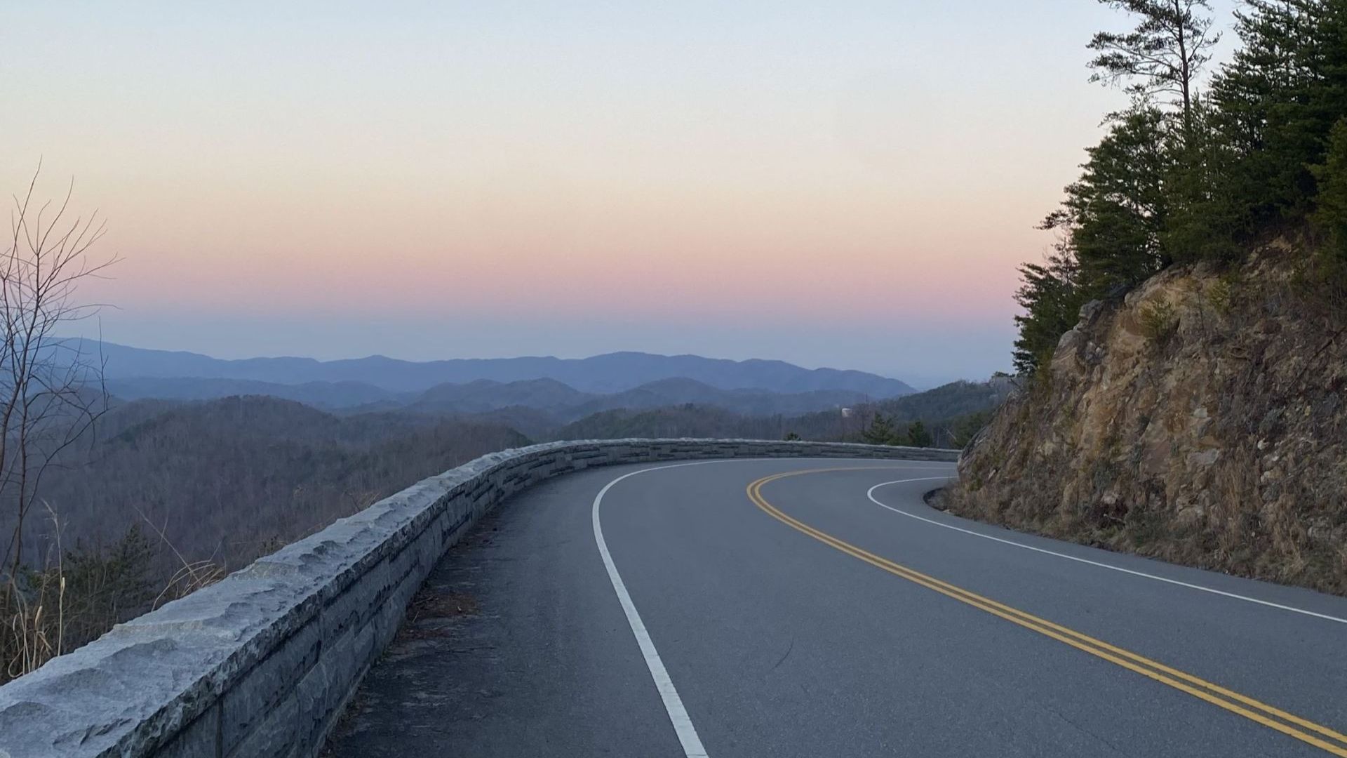 Foothills Parkway: Scenic Drive with Stunning Views in the Smoky Mountains Foothills Parkway: Scenic Drive with Stunning Views in the Smoky Mountains