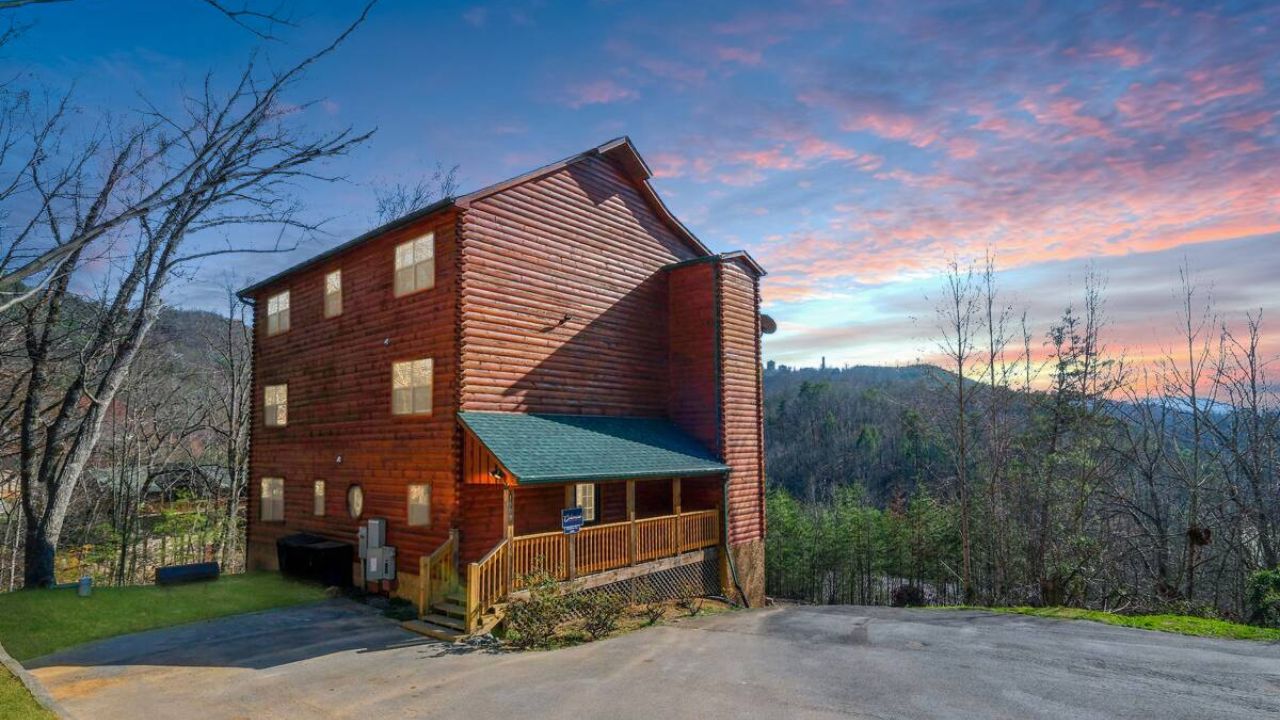 Top 7 Large Cabins in Pigeon Forge Top 7 Large Cabins in Pigeon Forge