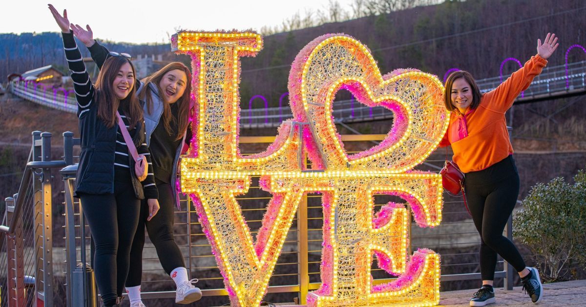 Fall in Love with Gatlinburg and Pigeon Forge This February Fall in Love with Gatlinburg and Pigeon Forge This February
