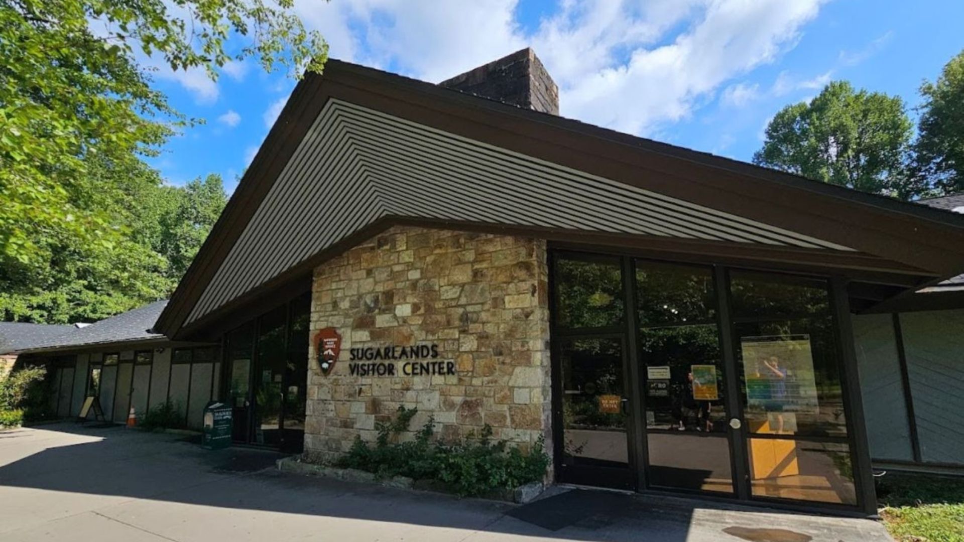Sugarlands Visitor Center: Your Gateway to the Great Smoky Mountains Sugarlands Visitor Center: Your Gateway to the Great Smoky Mountains