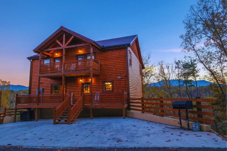 9_Things_You_Didn_t_Know_About_Our_Large_Cabins_in_Gatlinburg.jpg