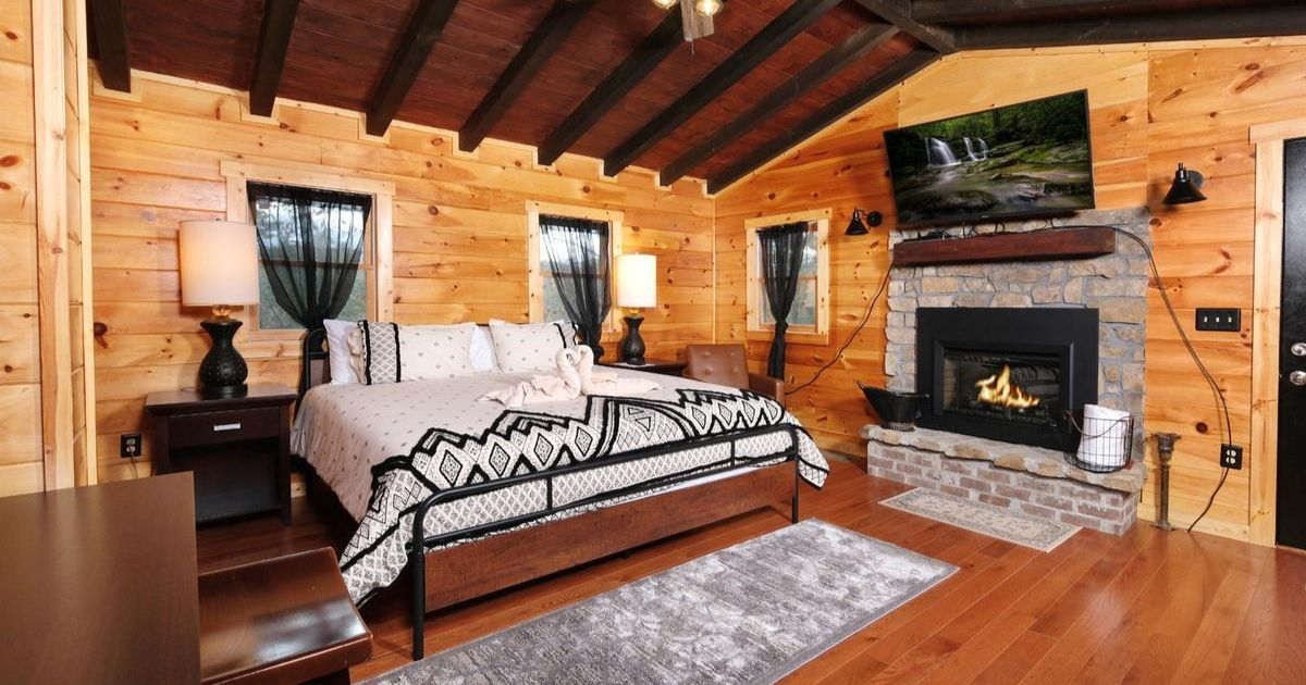 Spend Valentine's in a 1 Bedroom Gatlinburg Cabin Spend Valentine's in a 1 Bedroom Gatlinburg Cabin
