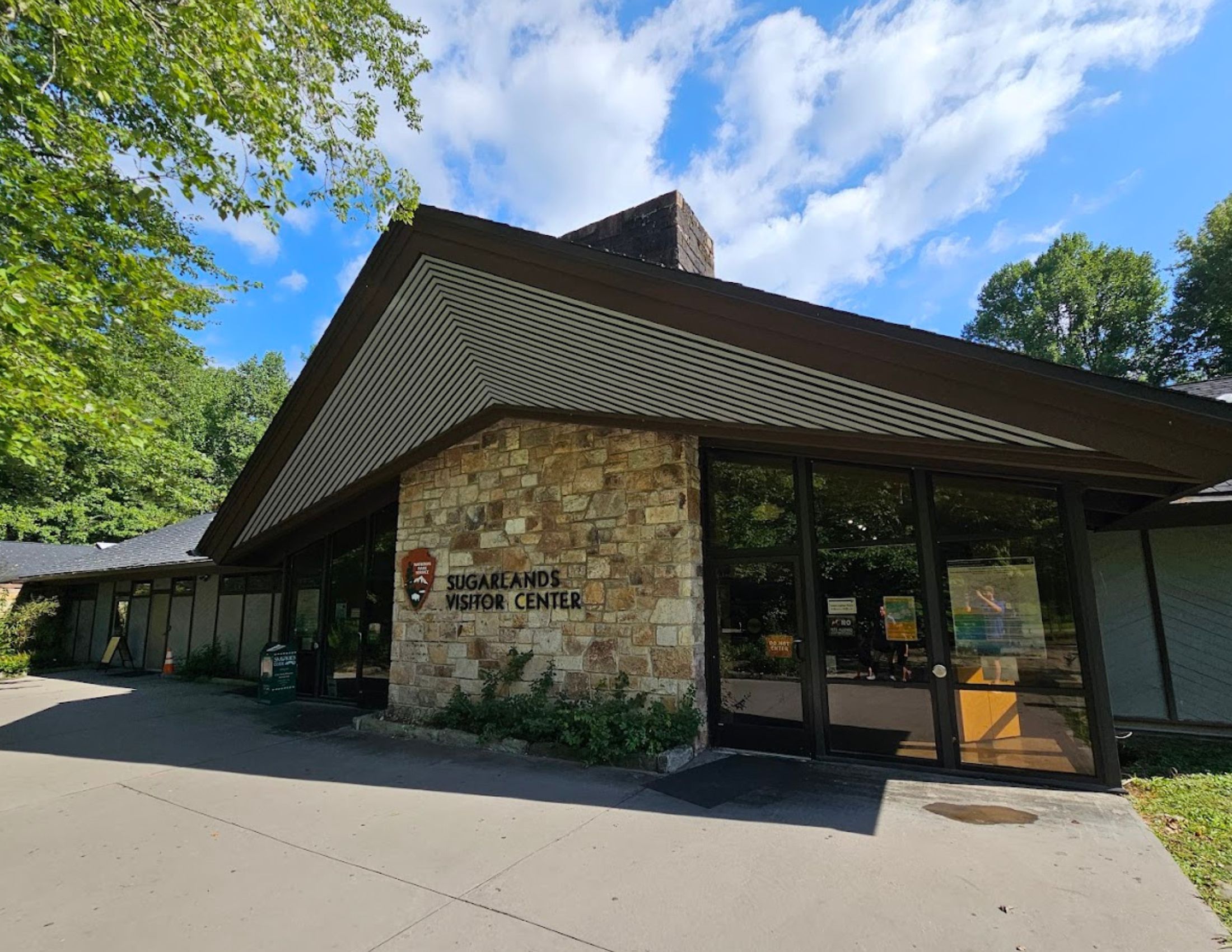 Sugarlands Visitor Center: Your Gateway to the Great Smoky Mountains Sugarlands Visitor Center: Your Gateway to the Great Smoky Mountains