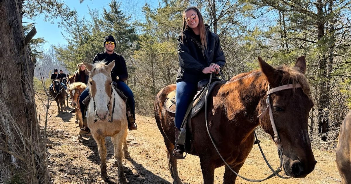 Top 5 Reasons To Go Horseback Riding in Pigeon Forge Top 5 Reasons To Go Horseback Riding in Pigeon Forge