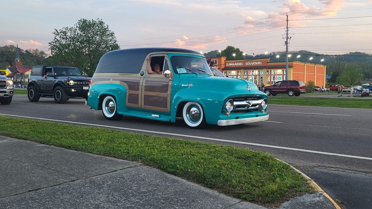 Top 8 Pigeon Forge Car Shows to Attend in 2024 Top 8 Pigeon Forge Car Shows to Attend in 2024