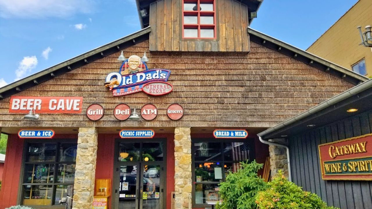 6 of the Best General Stores in Gatlinburg and Pigeon Forge 6 of the Best General Stores in Gatlinburg and Pigeon Forge