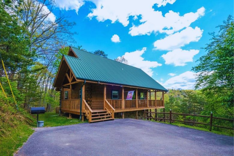 6_Reasons_Why_a_Gatlinburg_Cabin_is_a_Perfect_Family_Vacation_Spot.jpg