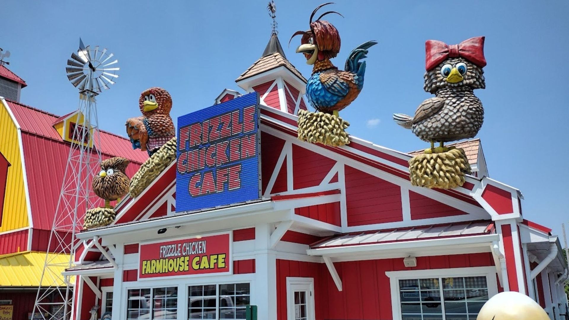 Frizzle Chicken Farmhouse Cafe in Pigeon Forge