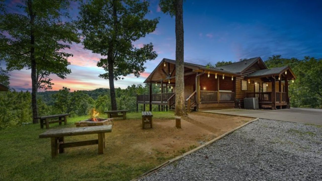 5 Reasons to Stay in a Secluded Gatlinburg Cabin 5 Reasons to Stay in a Secluded Gatlinburg Cabin
