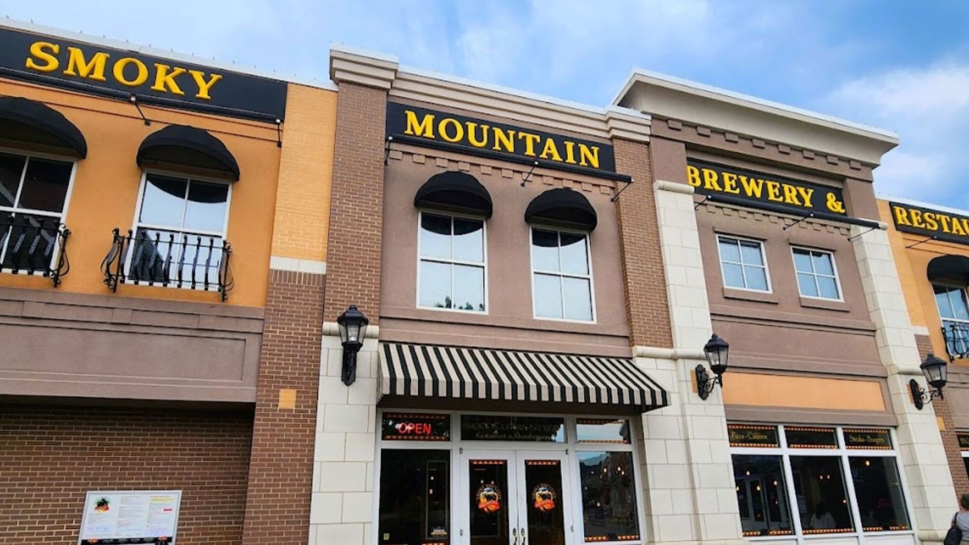 Smoky Mountain Brewery in Pigeon Forge Smoky Mountain Brewery in Pigeon Forge