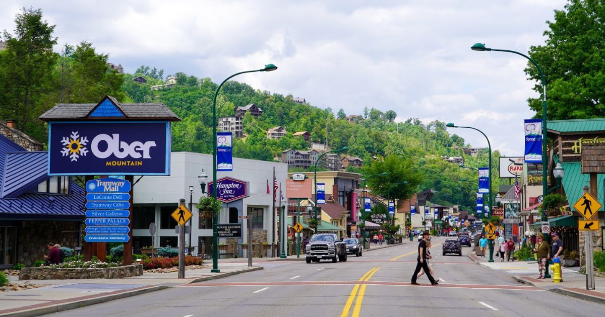 4 Things to Know Before Visiting Gatlinburg, TN 4 Things to Know Before Visiting Gatlinburg, TN