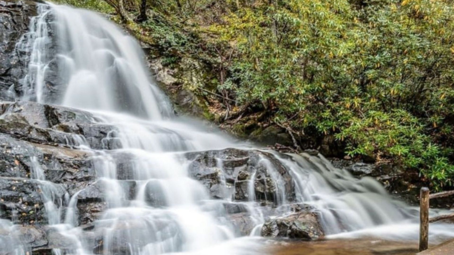 Waterfall_Hikes_in_the_Smoky_Mountains Waterfall_Hikes_in_the_Smoky_Mountains