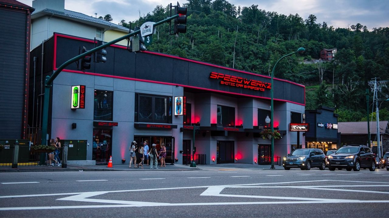 Teen-Friendly Attractions: A Guide to the Best Spots in Gatlinburg Teen-Friendly Attractions: A Guide to the Best Spots in Gatlinburg