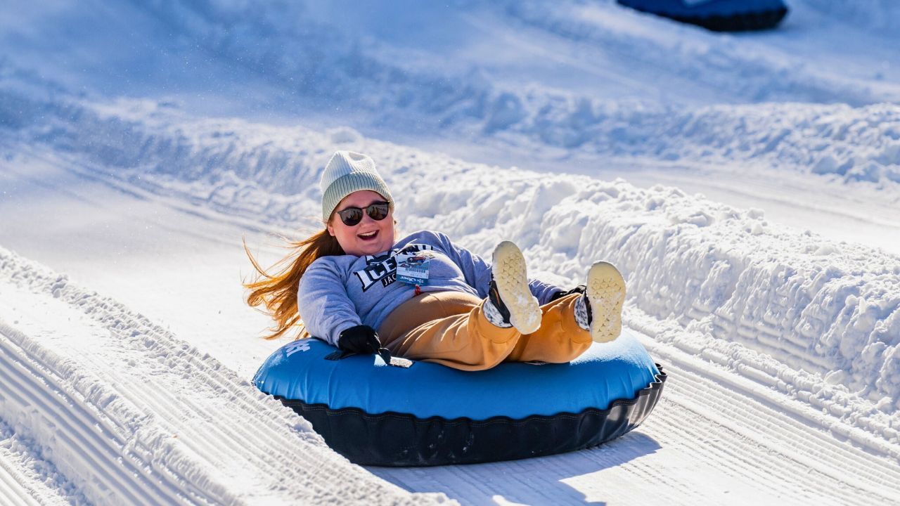 A Joyful December Vacation to Gatlinburg and Pigeon Forge A Joyful December Vacation to Gatlinburg and Pigeon Forge
