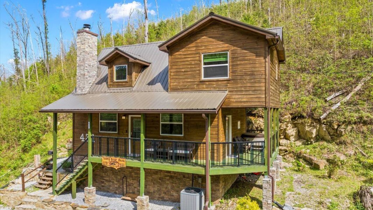 Top 6 Benefits of Choosing a 2 Bedroom Gatlinburg Cabin for Your Family Vacation Top 6 Benefits of Choosing a 2 Bedroom Gatlinburg Cabin for Your Family Vacation
