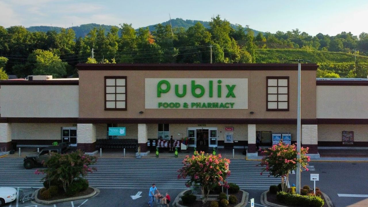 Grocery Shopping in Pigeon Forge, Tennessee Grocery Shopping in Pigeon Forge, Tennessee