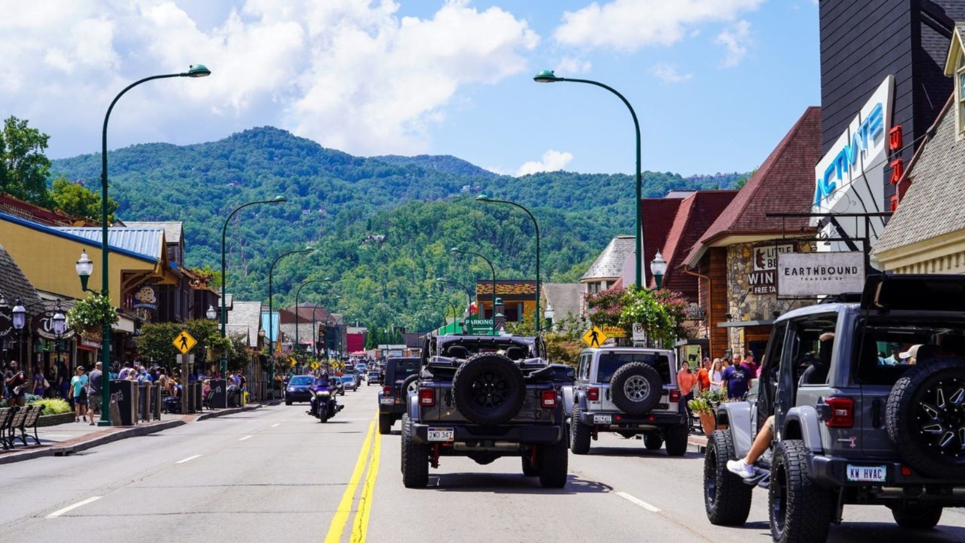 Great Smoky Mountain Jeep Invasion Cabin Rentals