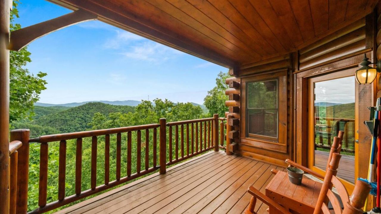 Top 4 Cabins with Treehouse Vibes in Pigeon Forge Top 4 Cabins with Treehouse Vibes in Pigeon Forge