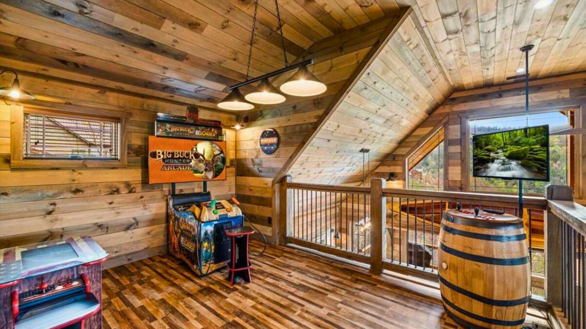 Cabins with Arcade Games