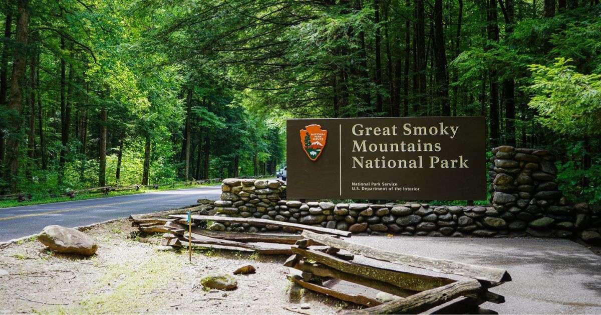 6 Reasons to Stay near the Great Smoky Mountains National Park