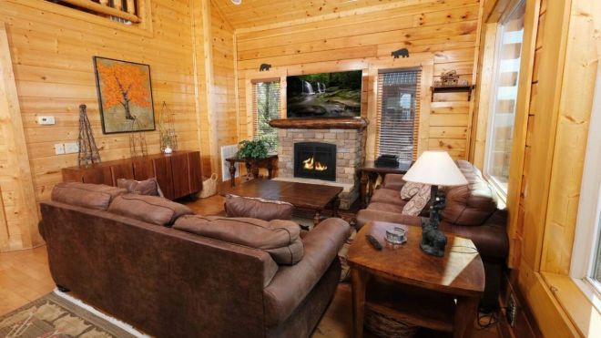 Maximize Revenue and Guest Experience with Colonial Properties' Vacation Rental Management