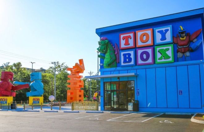 Image for Thing To Do Toy Box Mini Golf