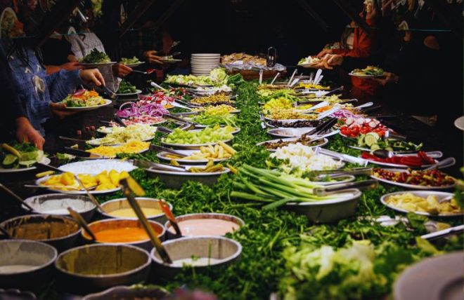 Top 5 Places for Fresh and Delicious Salads in Gatlinburg
