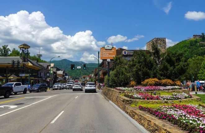 Spring Break in Gatlinburg, TN: 6 Reasons It Beats the Beach