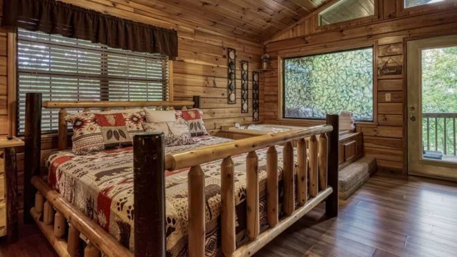 Experience Freedom: Let Colonial Properties Manage Your Vacation Rental Guests