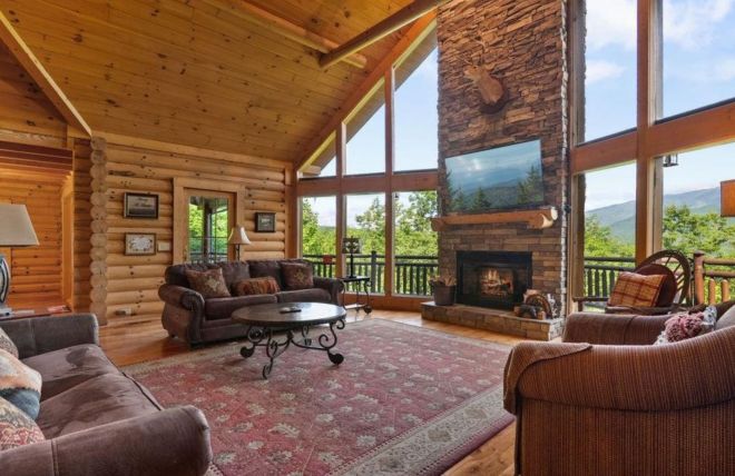 Multiple Living Areas: Why Layout Matters for Larger Groups