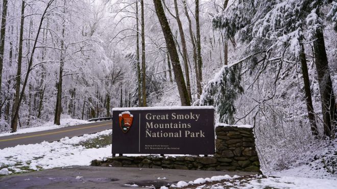 Top 9 Reasons to Stay in One of Our Cabins This Winter