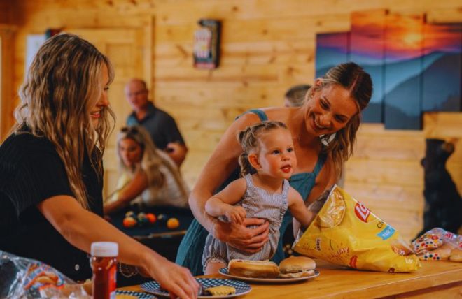 Top 4 Cabins That Let You Watch the Smokies Change with the Seasons