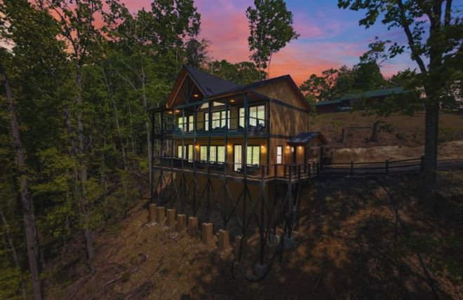 5 Reasons Why Smoky Mountain Cabin Rentals Shine at Night