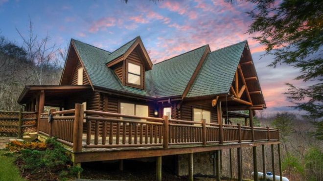 Attract Quality Guests with Colonial Properties' Vacation Rental Management