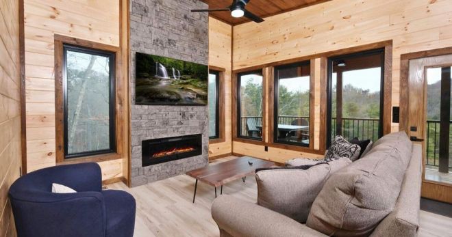 The Impact of Professional Photography on Your Cabin's Booking Rates