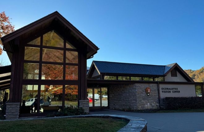 A Complete Guide to the Oconaluftee Visitor Center
