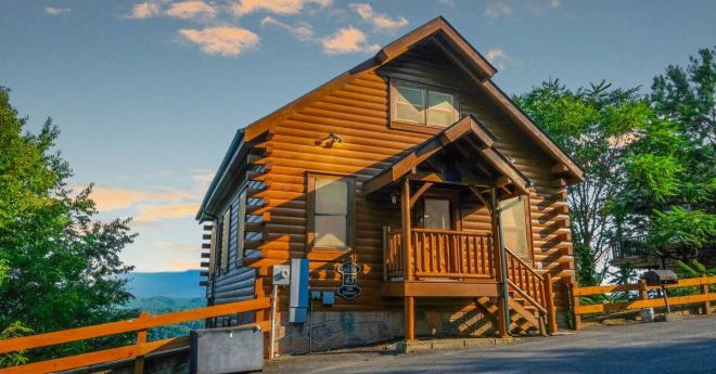 Why You Should Buy a Short-Term Rental in the Smoky Mountains