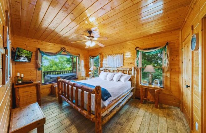 8 Ways to Celebrate Your Anniversary in a Smoky Mountain Cabin