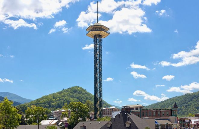 Gatlinburg Space Needle: Complete Visitor Guide