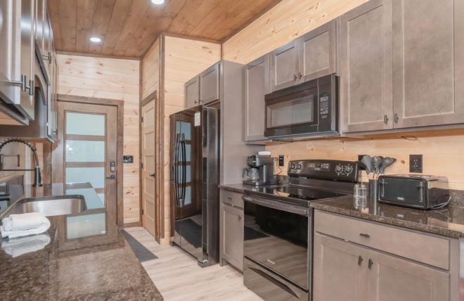 Appliance Maintenance That Prevents Mid-Stay Guest Issues