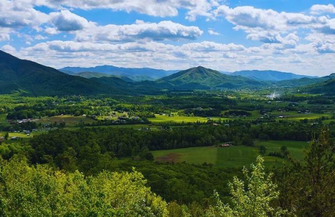 6 Reasons Cabins Near Wears Valley Are Guest Favorites