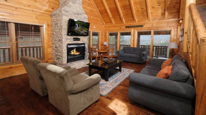 Top 5 Pigeon Forge Cabins for Large Groups and Reunions